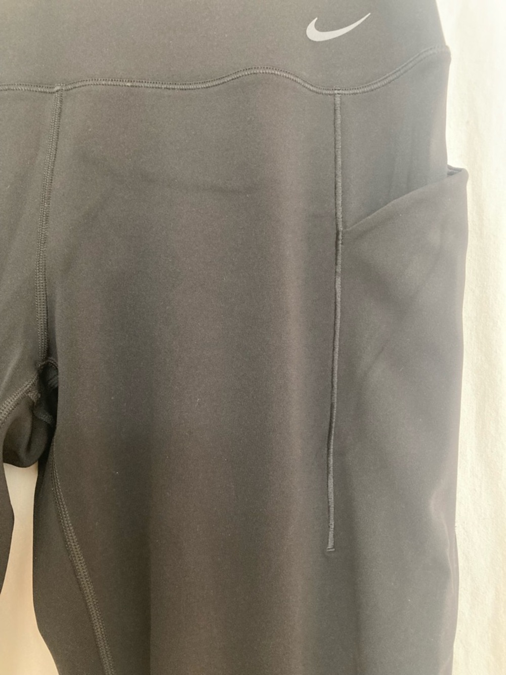 Nike Black Pocketed High-Waist Leggings Size XL - Picture 3 of 8